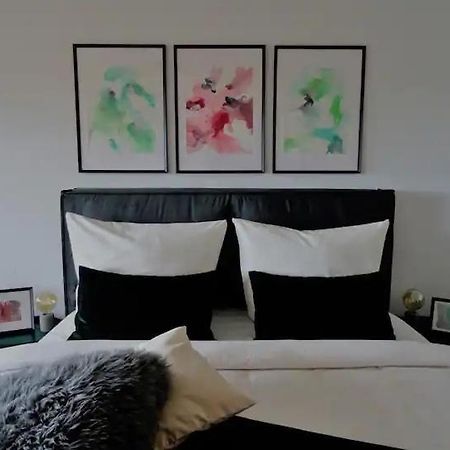 Modernes Apartment Mit Traumhaftem Blick Ins Gruene Braunlingen Luaran gambar