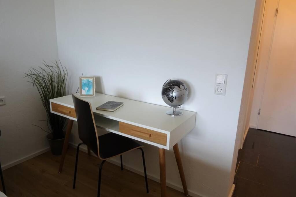 Modernes Apartment Mit Traumhaftem Blick Ins Gruene Braunlingen Luaran gambar
