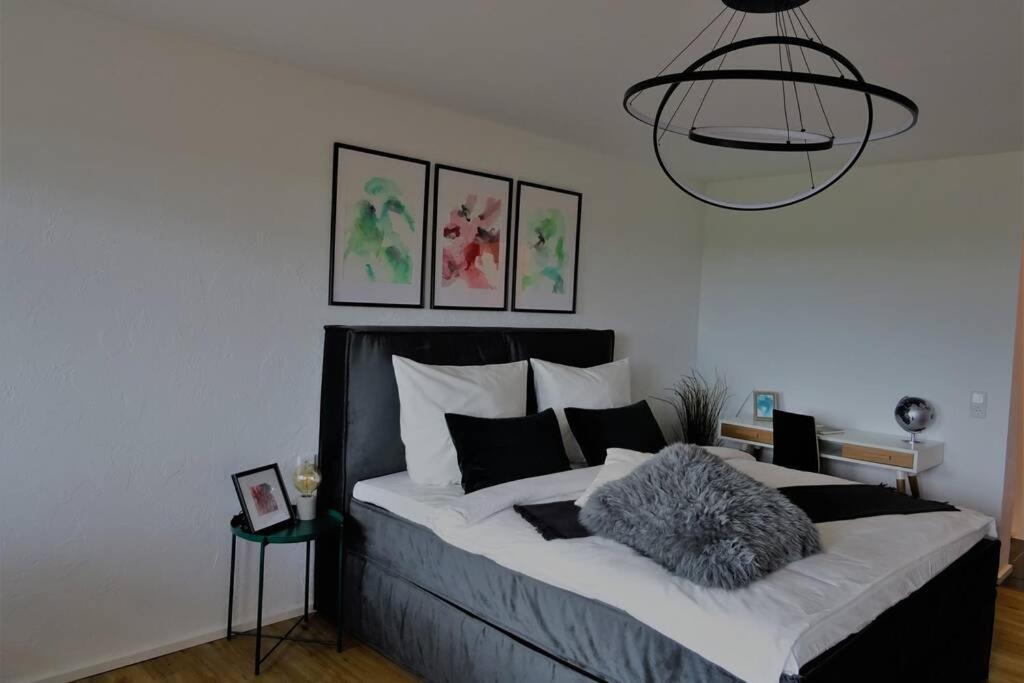 Modernes Apartment Mit Traumhaftem Blick Ins Gruene Braunlingen Luaran gambar